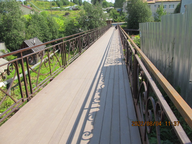 Пешеходный мост по ул. Школьная – ул. Октябрьская.